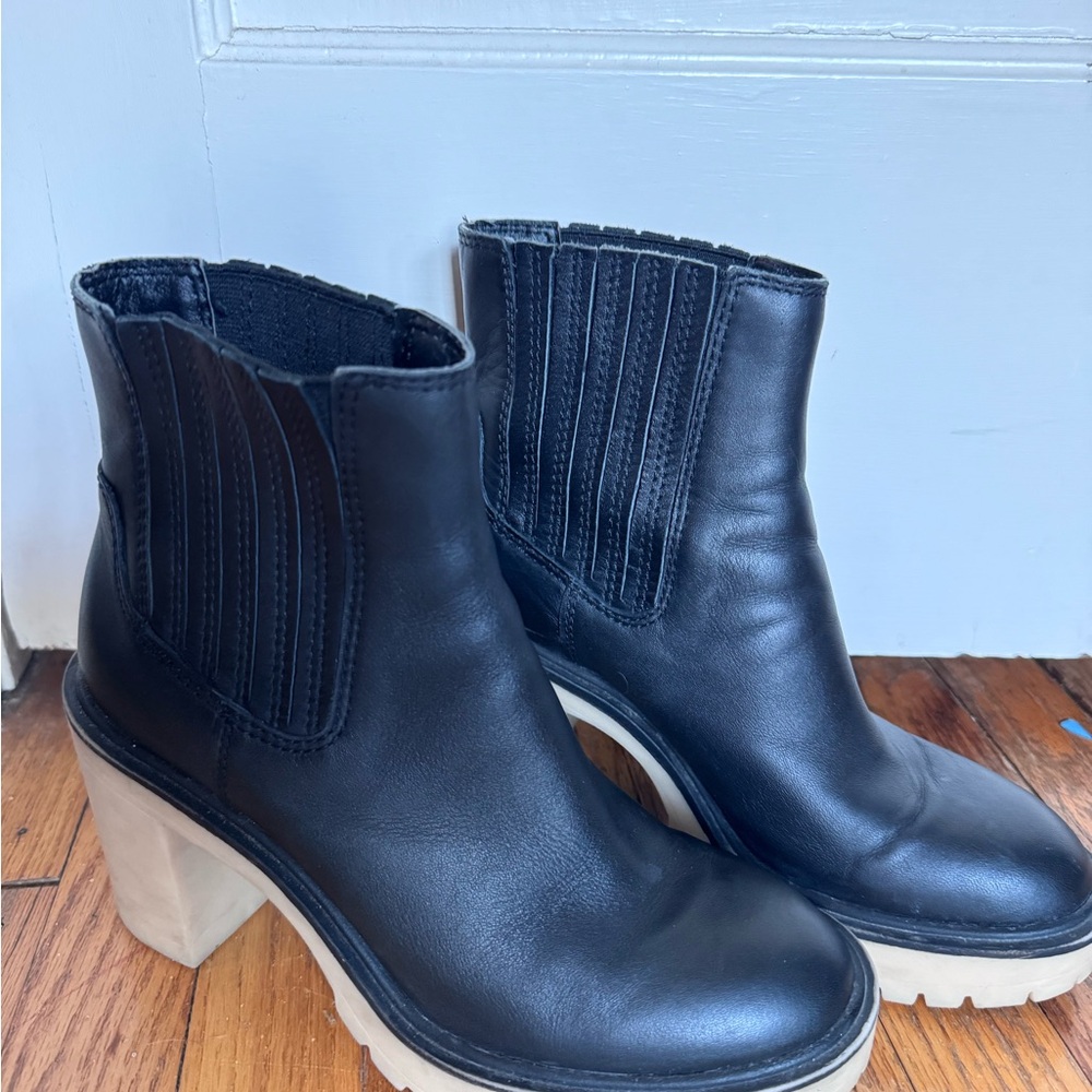 DOLCE VITA black Caster H2O Waterproof Leather Bootie Sz 6